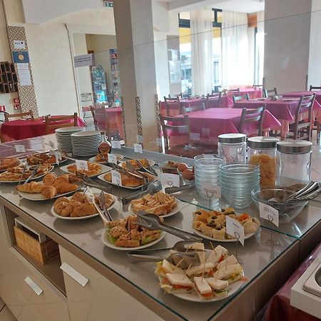 Hotel Villa Aurora Bellaria-Igea Marina Zewnętrze zdjęcie